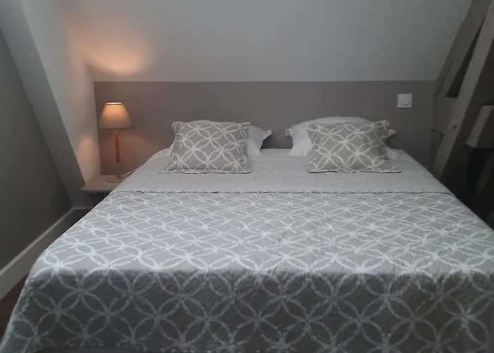 Le Bristol Canal & Chenier Canaldumidi * Carcassonne