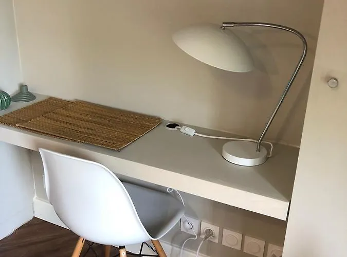 Le Bristol Canal & Chenier Canaldumidi * Каркассон